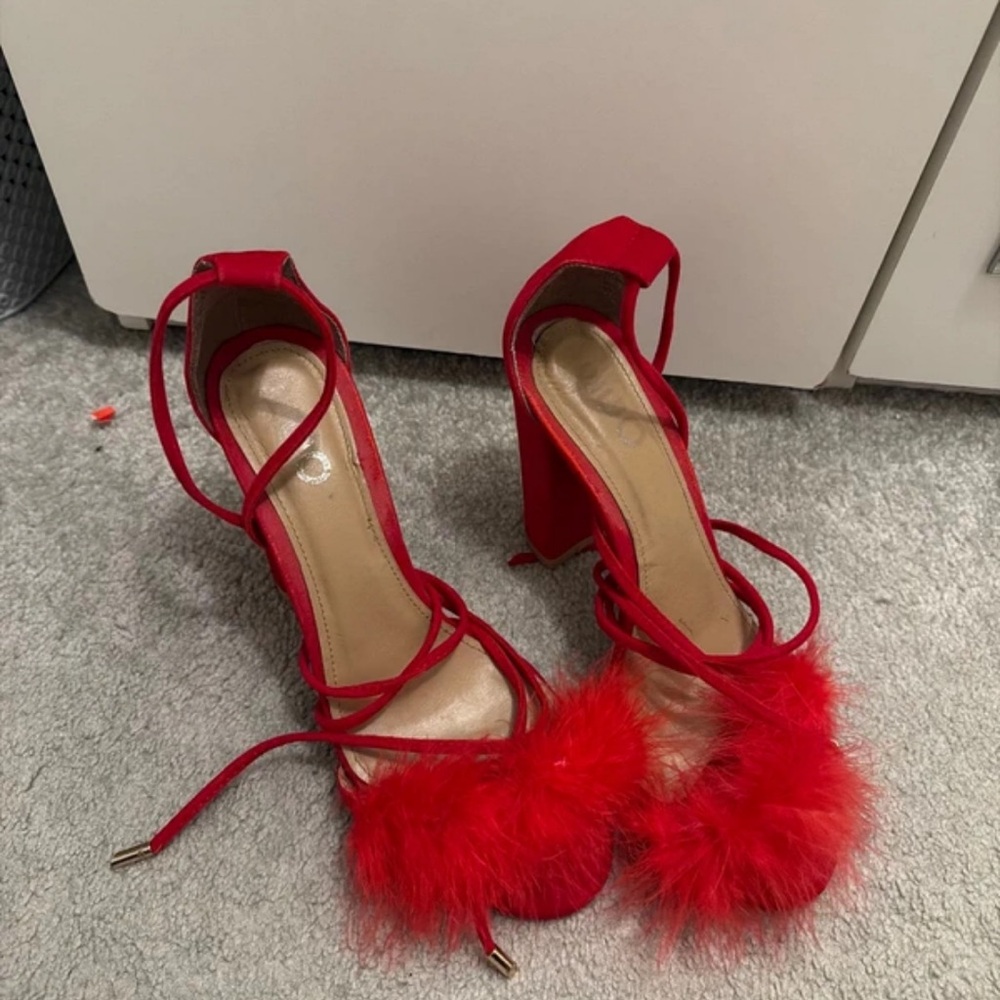 Chic Red Feathered Strappy Heels